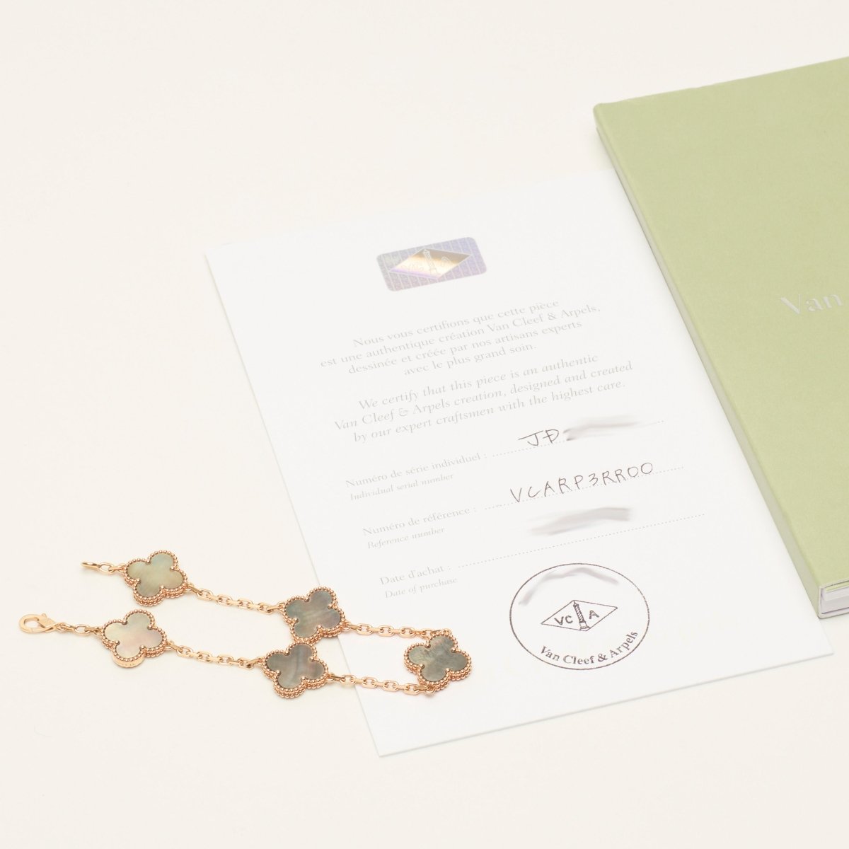 Bracelet Van Cleef & Arpels SPECIAL ORDER Vintage Alhambra 5 motifs nacre grise en or rose - Castafiore