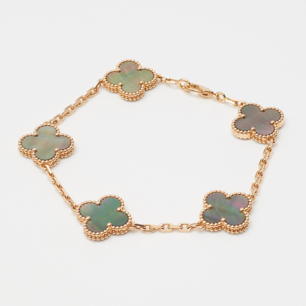 Bracelet Van Cleef & Arpels SPECIAL ORDER Vintage Alhambra 5 motifs nacre grise en or rose - Castafiore