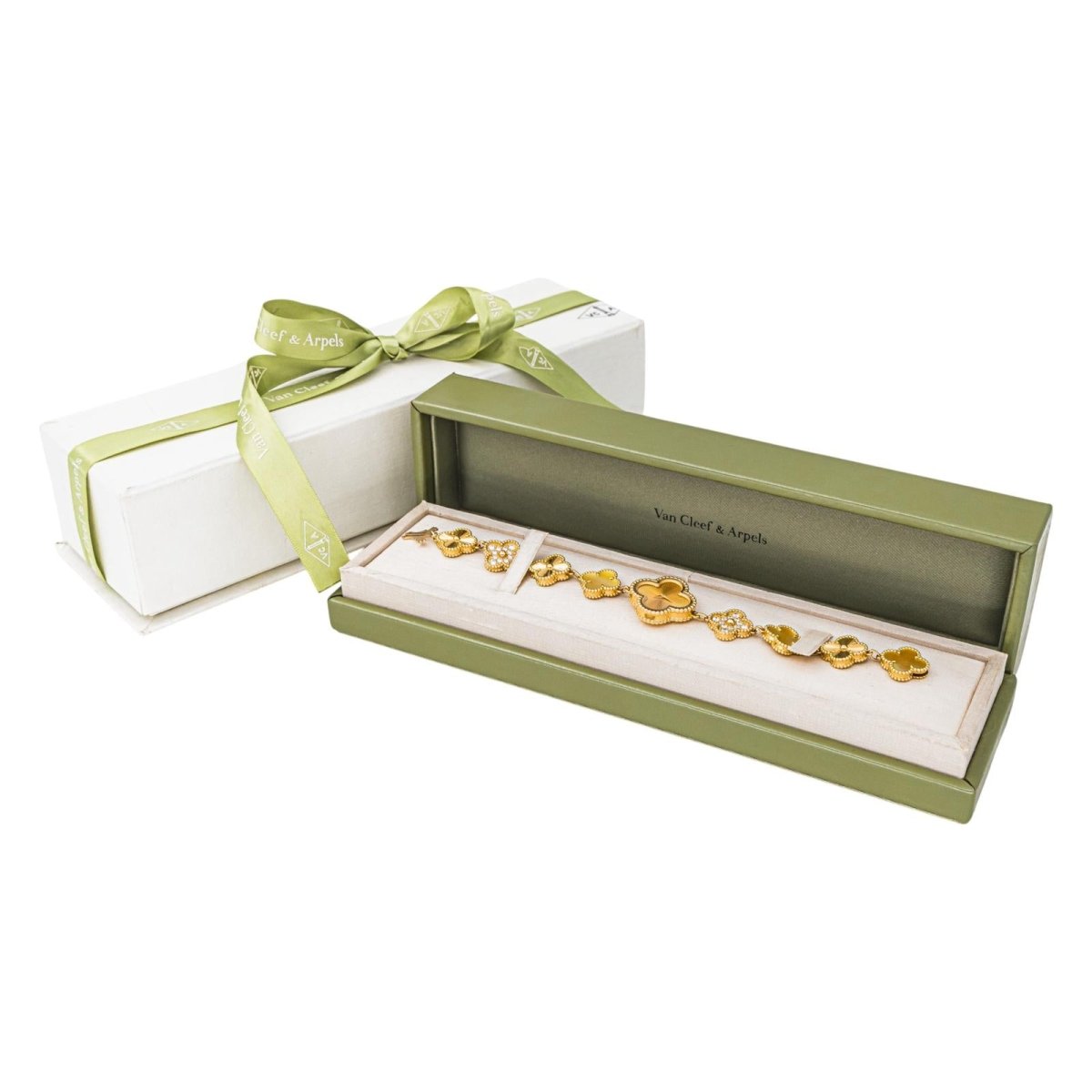 Bracelet VAN CLEEF & ARPELS "Sweet Alhambra" en or jaune, nacre - Castafiore