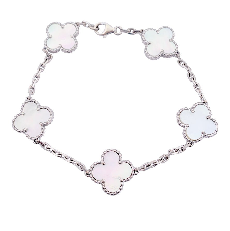 Bracelet Van Cleef & Arpels, "Vintage Alhambra", en or blanc et nacre - Castafiore