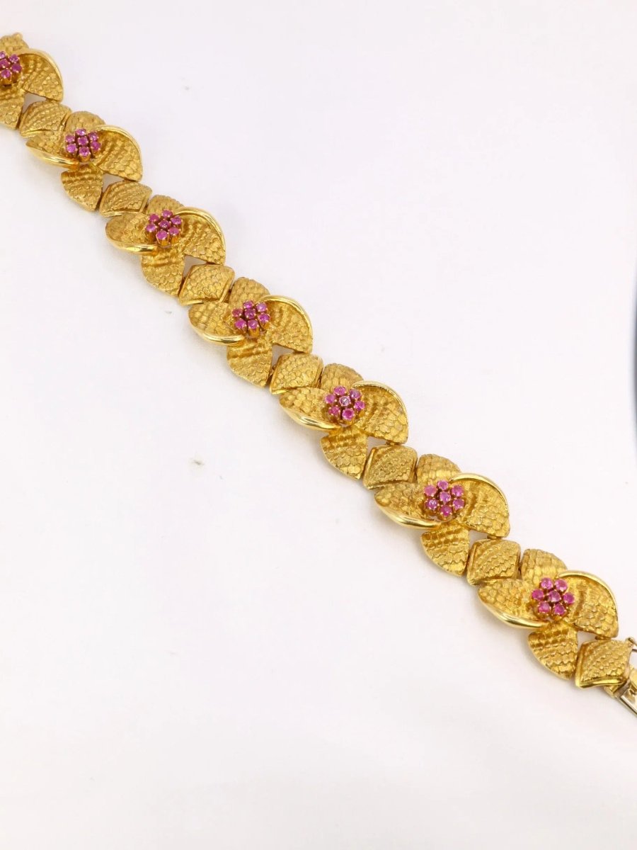 Bracelet vintage fleur en or amati et rubis - Castafiore