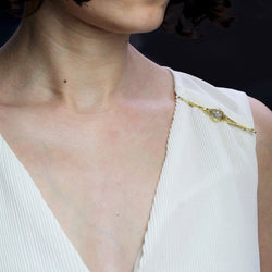 Broche ANCIENNE Barrette en or jaune perle fine et diamants - Castafiore