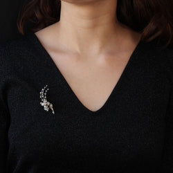 Broche ancienne diamants branche fleurie - Castafiore