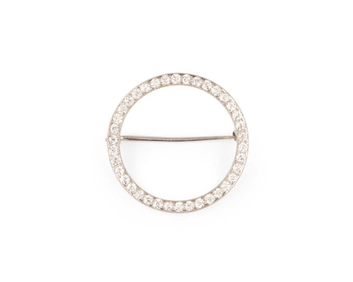 Broche Art déco, cercle en platine et diamants - Castafiore
