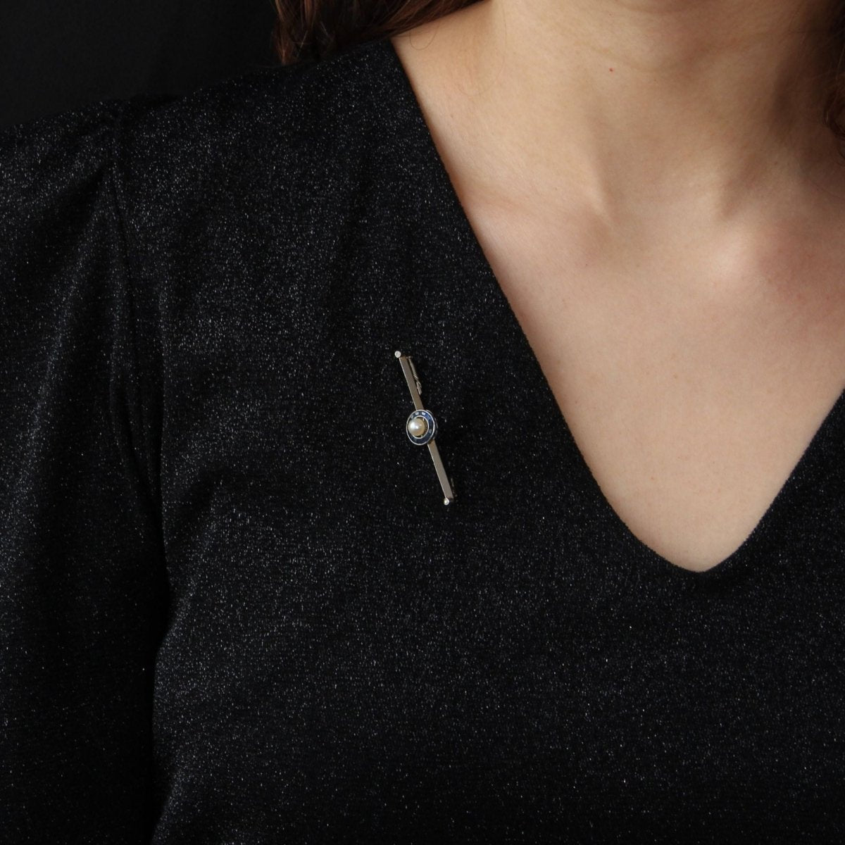 Broche barrette en or blanc perle et saphirs - Castafiore