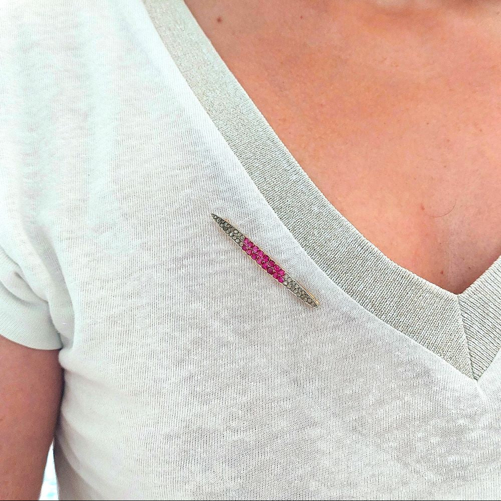 Broche Barrette en or jaune, or blanc, rubis et diamants - Castafiore