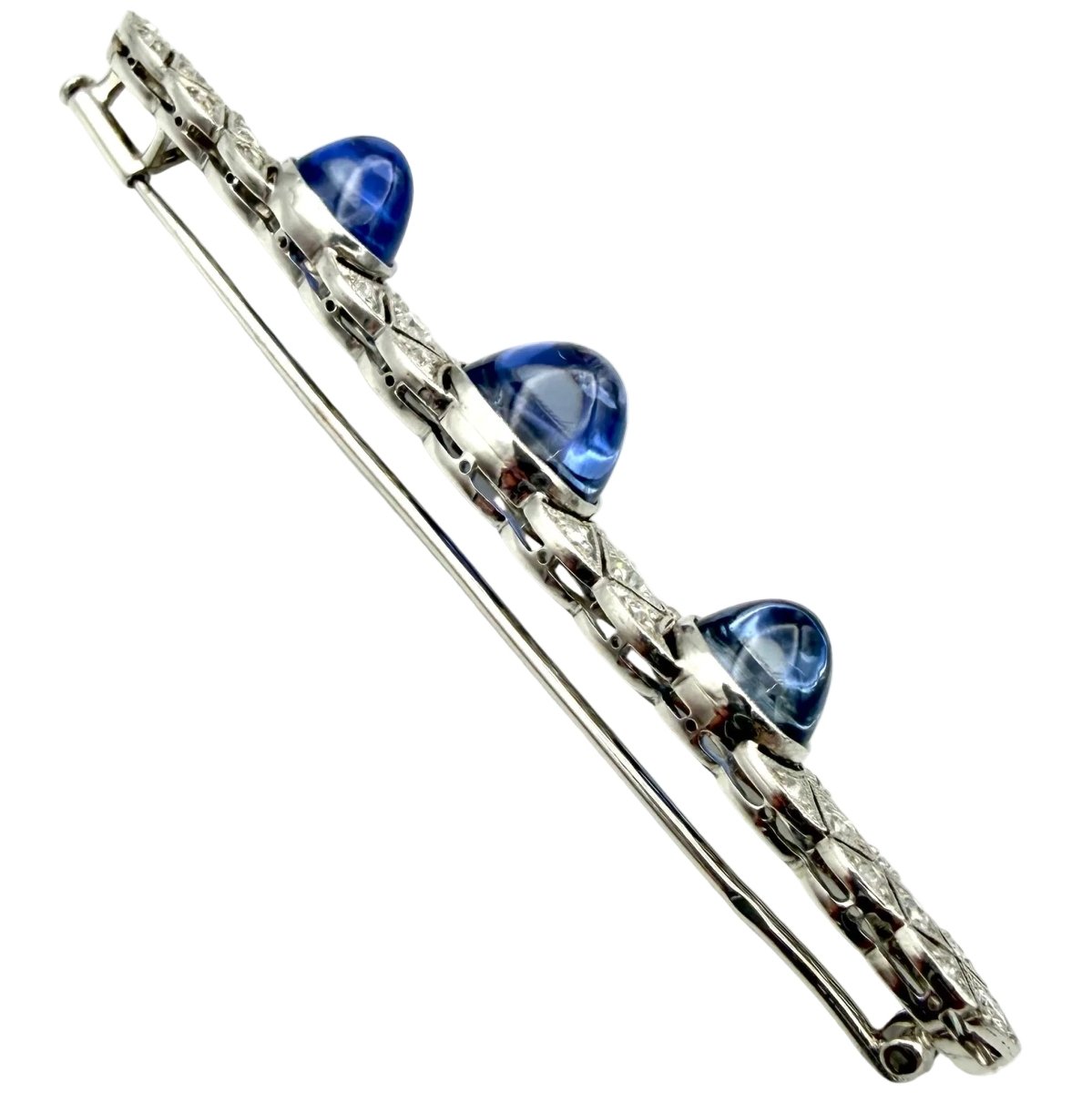 Broche Barrette en platine, saphirs et diamants - Castafiore