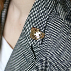 Broche BOUCHERON clip en or rose et rubis - Castafiore