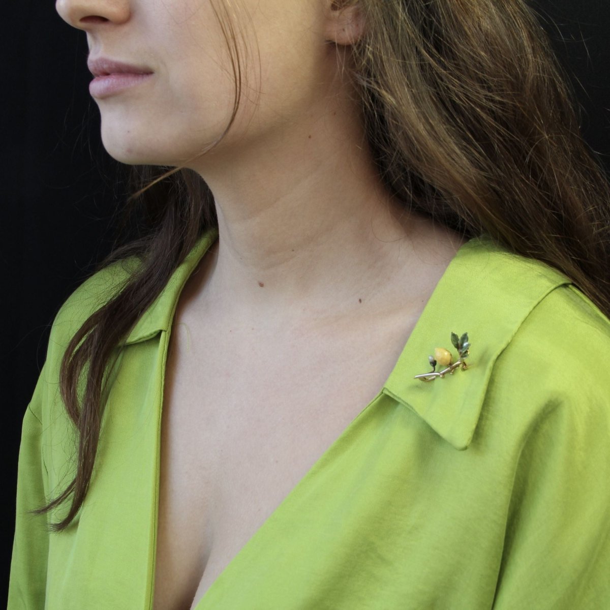 Broche branche de citronnier émail et perles fines - Castafiore