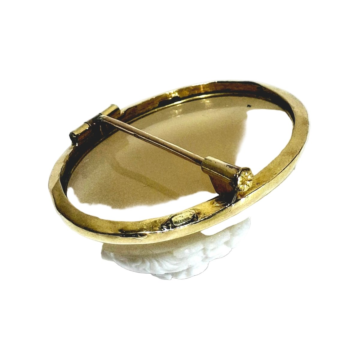 Broche Camée en or jaune et agate - Castafiore
