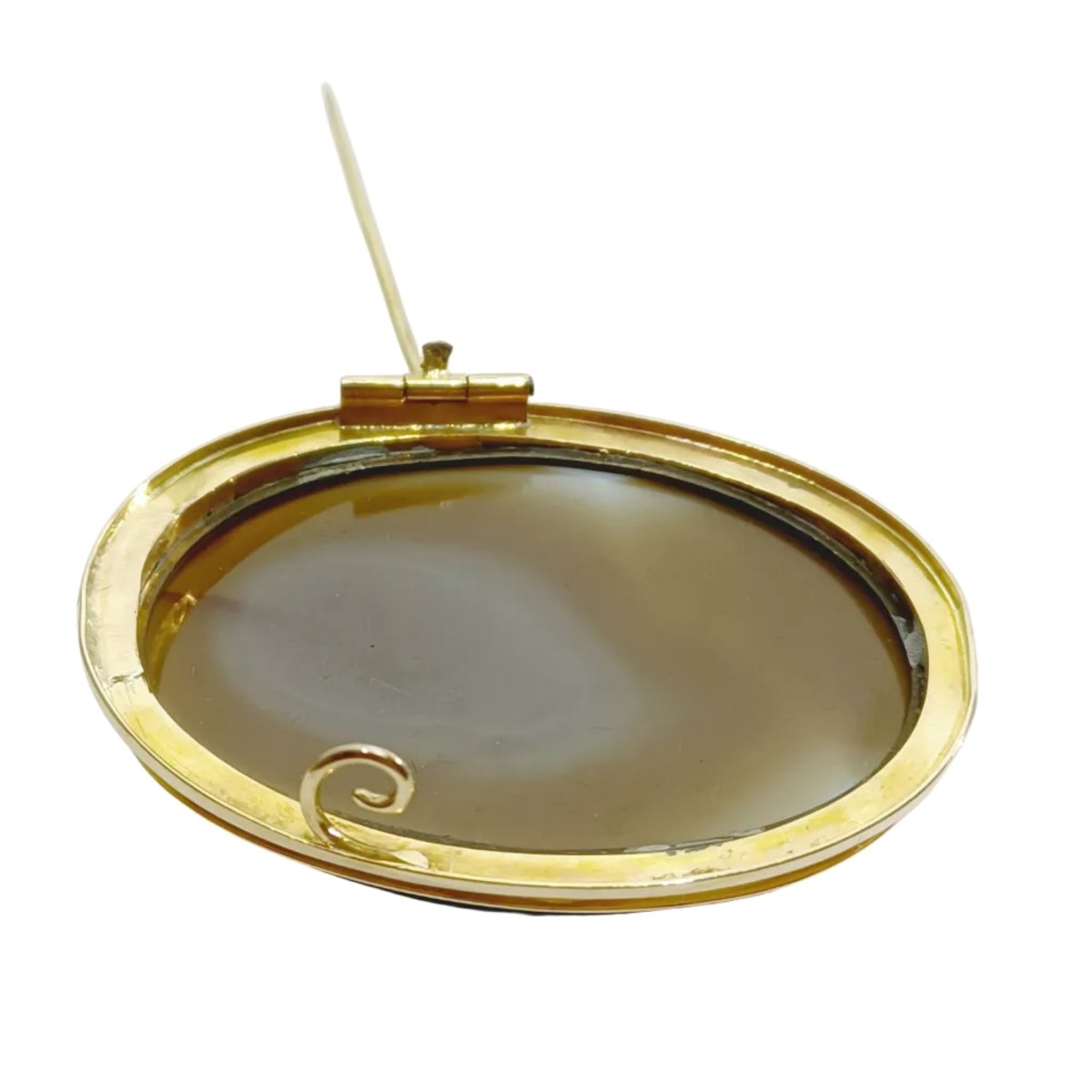 Broche Camée en or jaune et agate - Castafiore