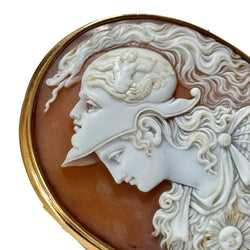 Broche camée en or jaune et nacre - Castafiore