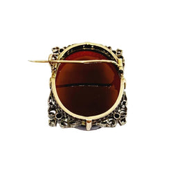 Broche Camée en or rose, cornaline et diamants - Castafiore