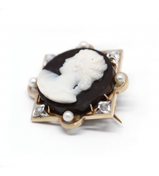 Broche Camée - Or jaune, diamants et perles - Castafiore