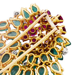 Broche Clip en or jaune, rubis, émeraudes et diamants - Castafiore