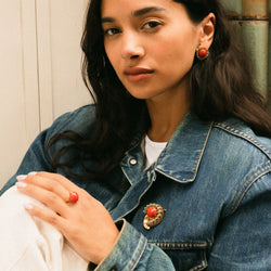 Broche Clip Fleur en or jaune, corail et turquoises