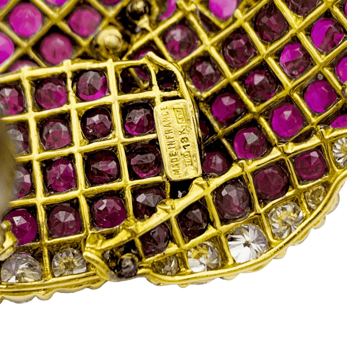 Broche Clip "Pensée" en or jaune, rubis et diamants - Castafiore