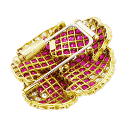 Broche Clip "Pensée" en or jaune, rubis et diamants - Castafiore