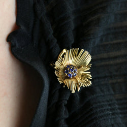 Broche Clip Van Cleef & Arpels en or jaune et saphirs - Castafiore