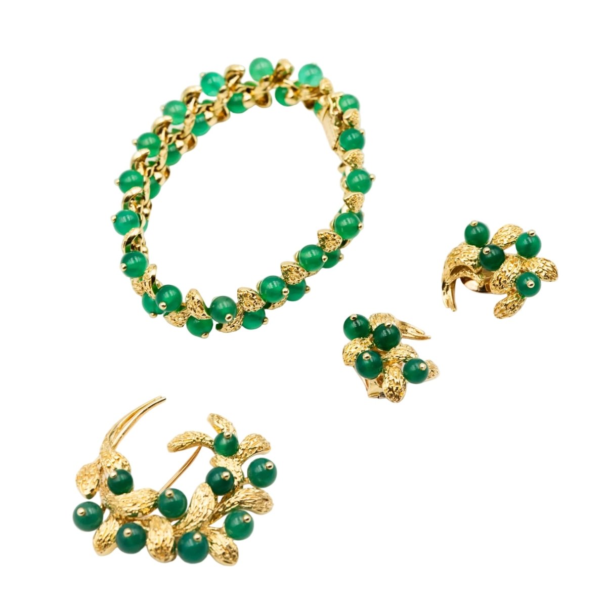 Broche Double Épingle VAN CLEEF & APRELS "Gui" en or jaune et chrysoprases - Castafiore