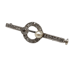 Broche en or blanc, perle et diamants - Castafiore