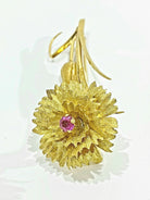 Broche en or jaune et saphir rose - Castafiore