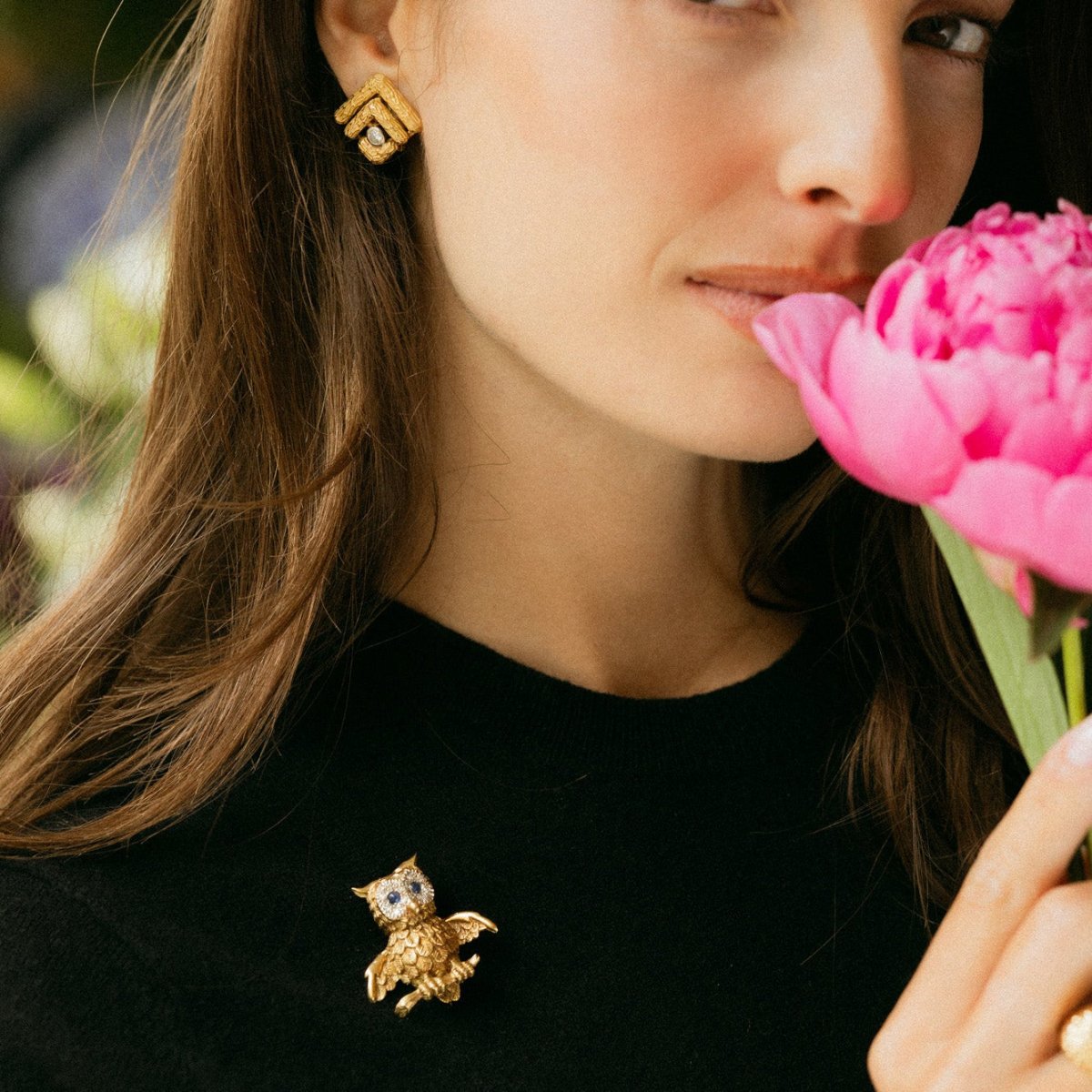 Broche Épingle en or blanc, or jaune, saphirs et diamants - Castafiore