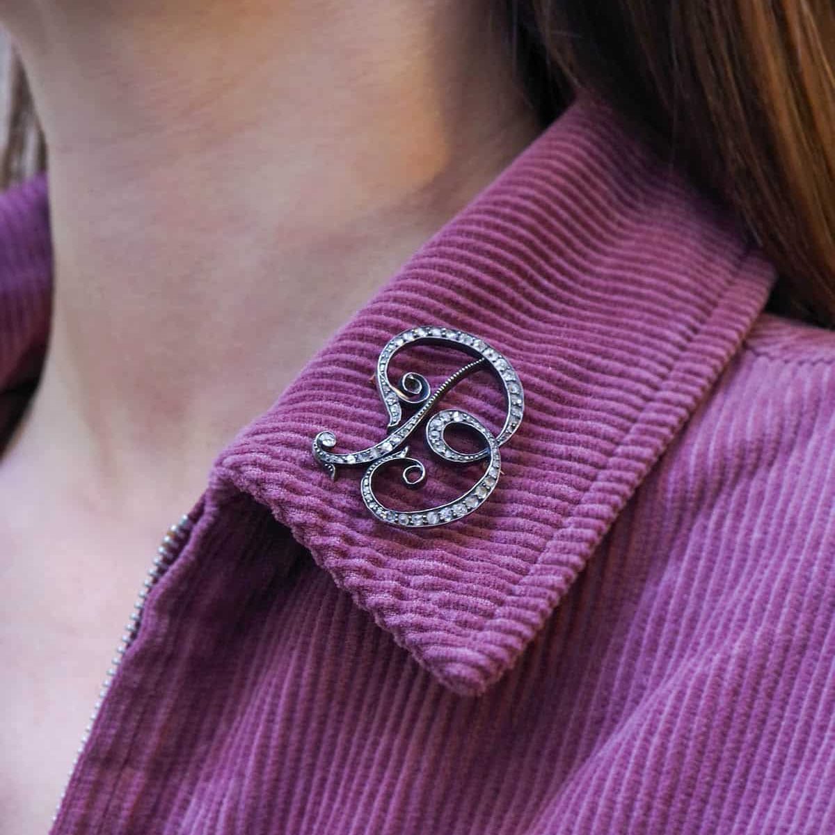 Broche Épingle en or jaune, argent et diamants - Castafiore