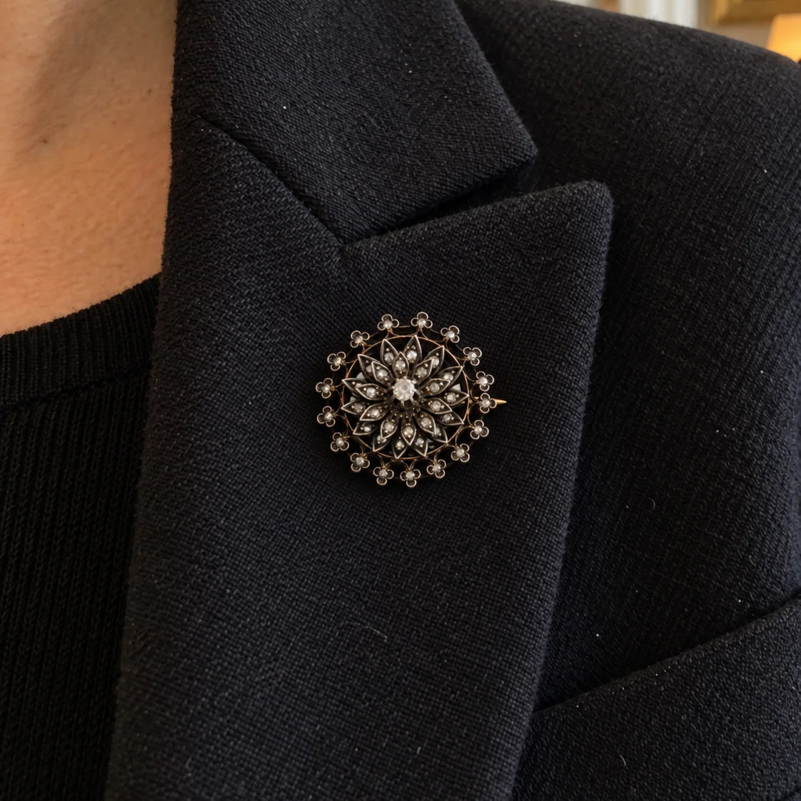 Broche Épingle en or jaune, argent et diamants - Castafiore