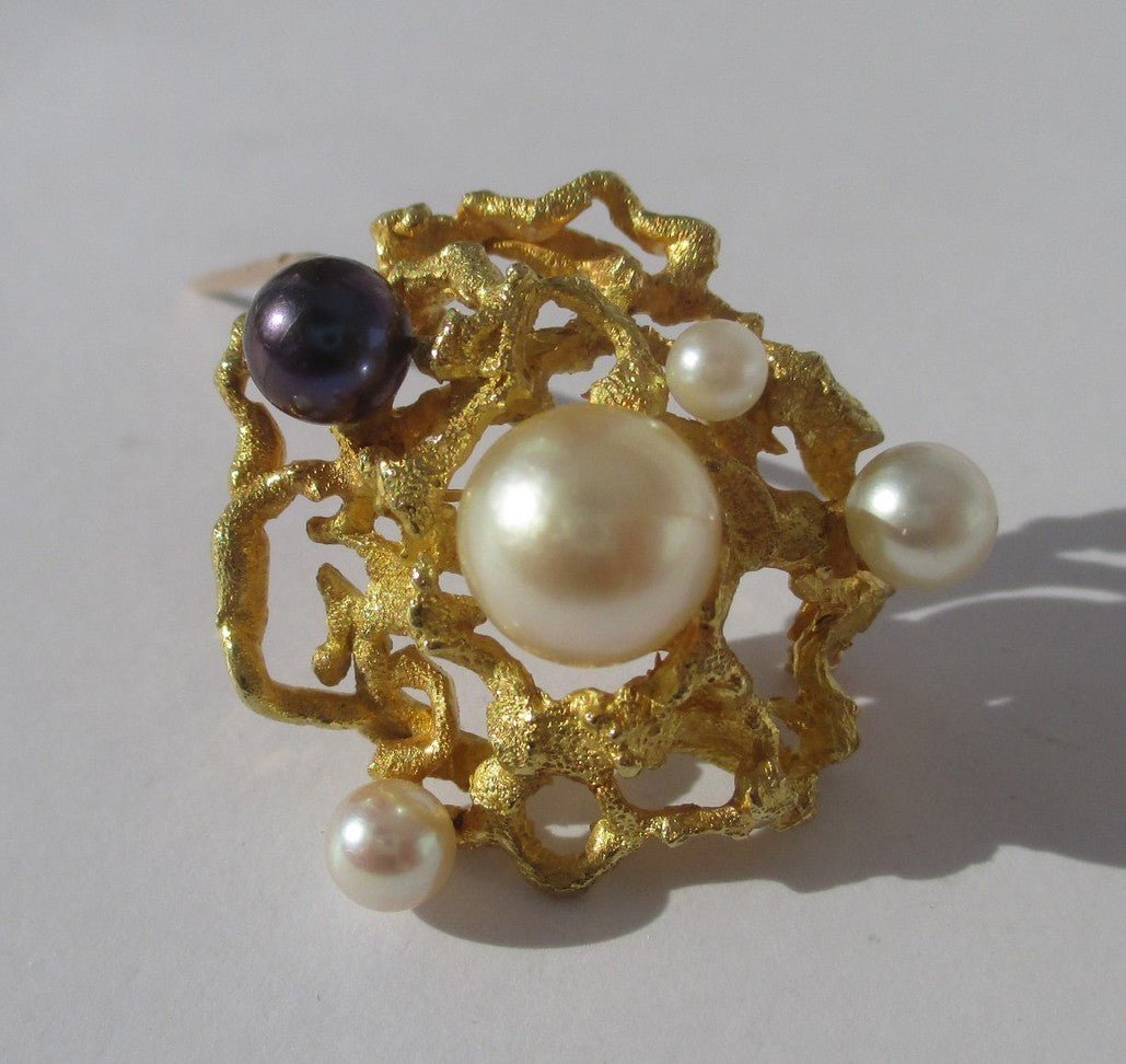 Broche Épingle en or jaune et perles - Castafiore