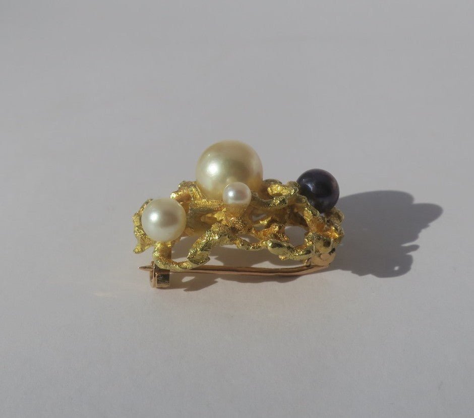 Broche Épingle en or jaune et perles - Castafiore