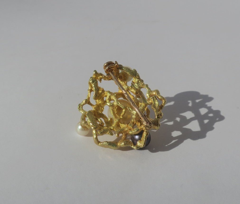 Broche Épingle en or jaune et perles - Castafiore