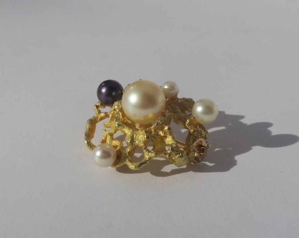 Broche Épingle en or jaune et perles - Castafiore