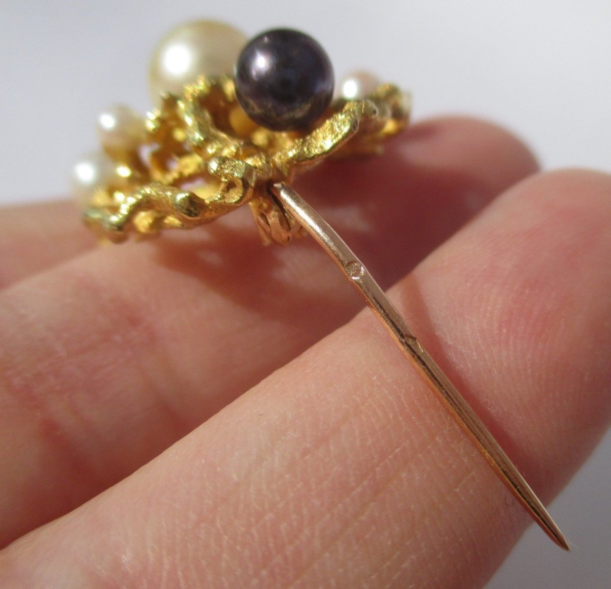 Broche Épingle en or jaune et perles - Castafiore