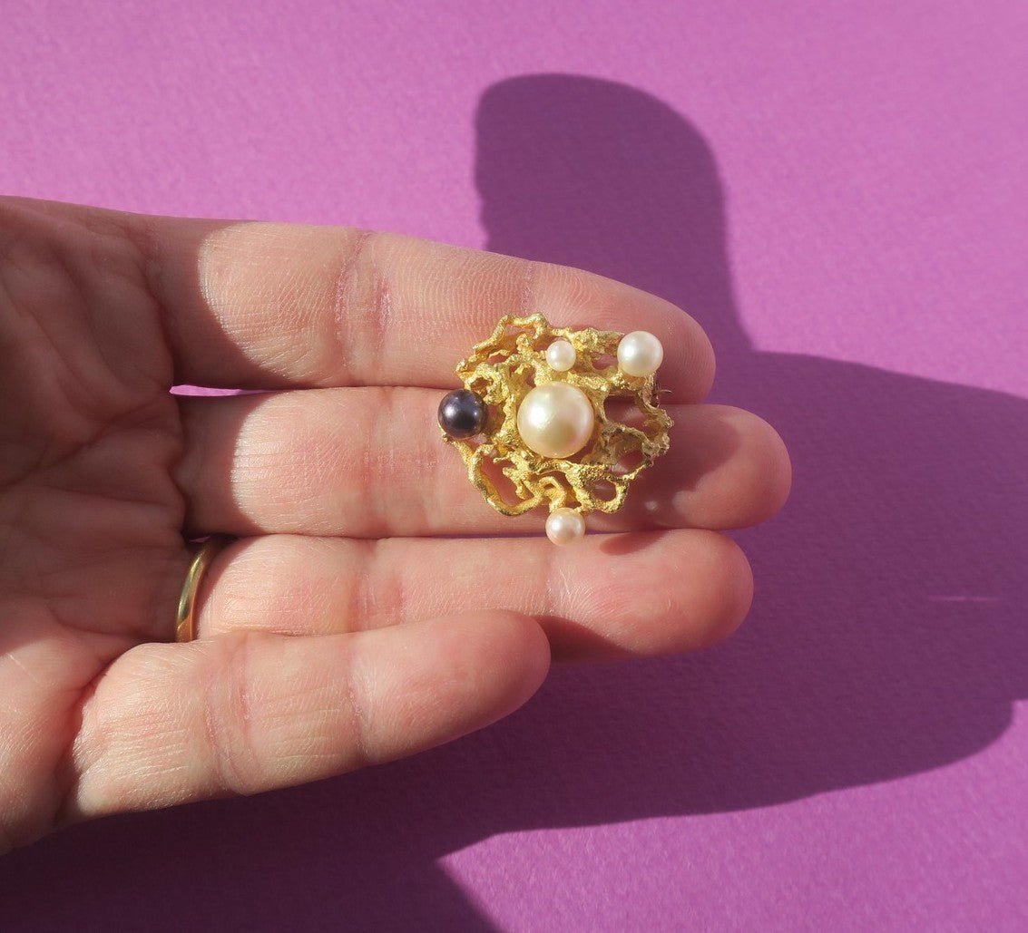 Broche Épingle en or jaune et perles - Castafiore