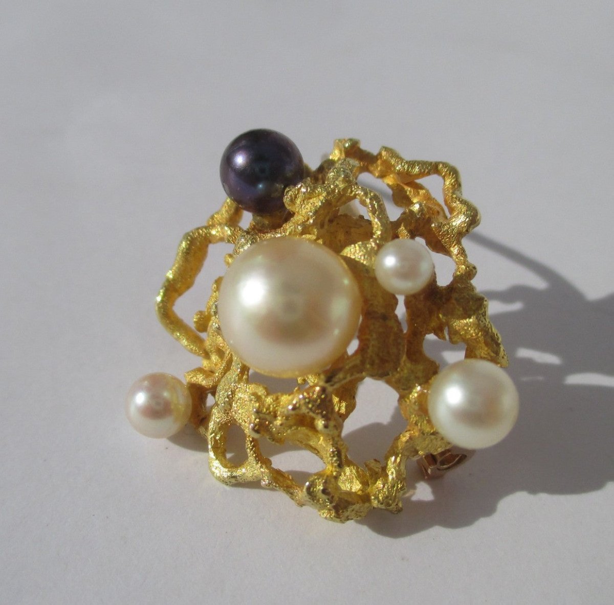 Broche Épingle en or jaune et perles - Castafiore