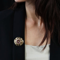 Broche Épingle en or jaune, grenats et perle - Castafiore