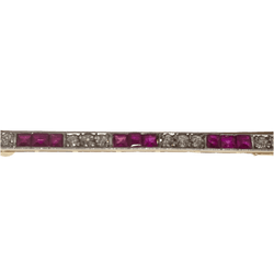 Broche Épingle en or jaune, or blanc, rubis et diamants - Castafiore