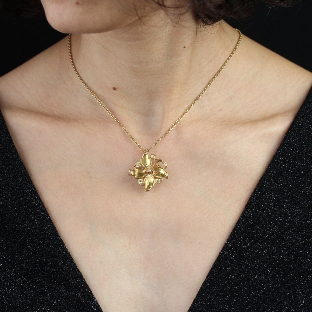 Broche Épingle en or jaune, or vert et perle - Castafiore