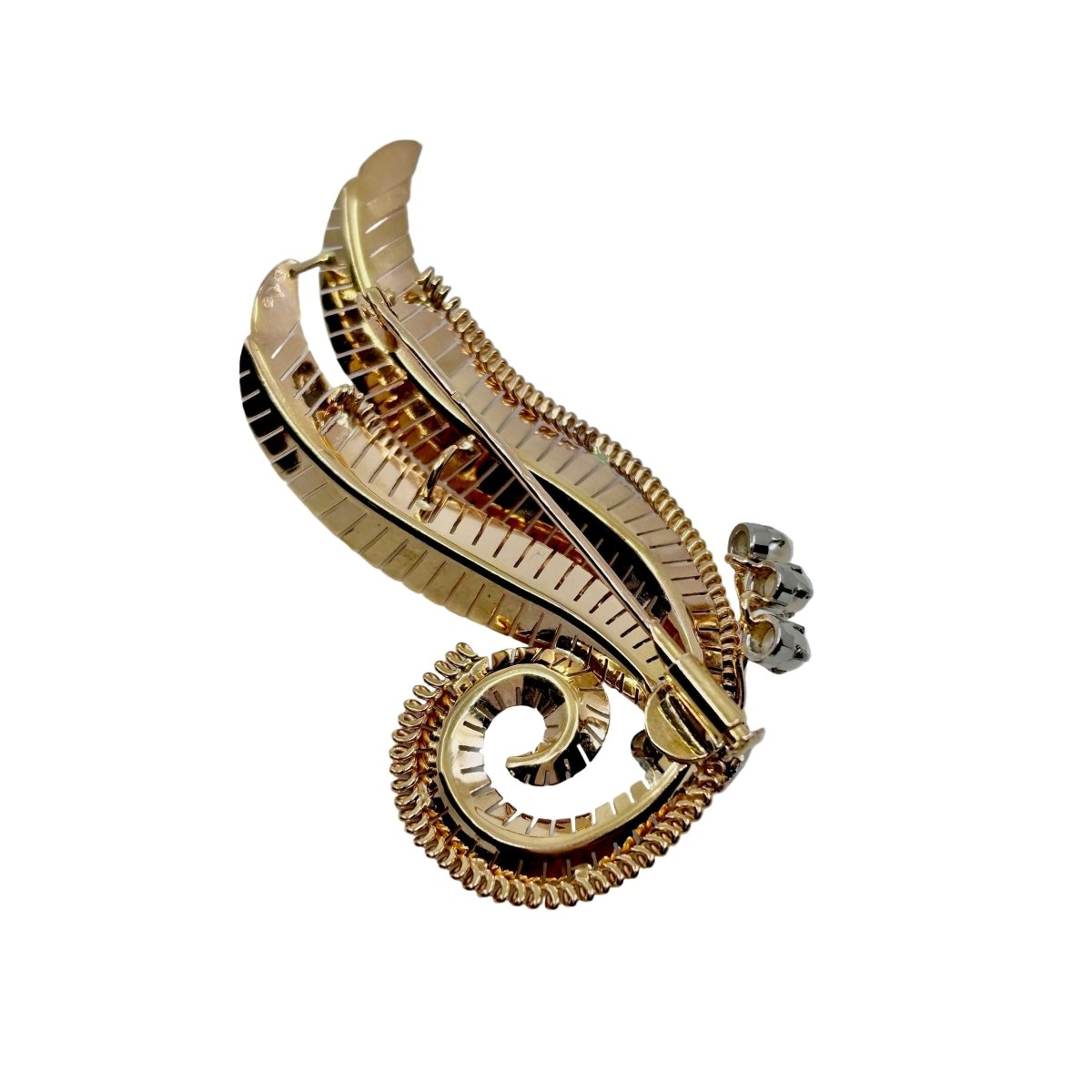 Broche Feuille en or jaune, platine, perles et pierres