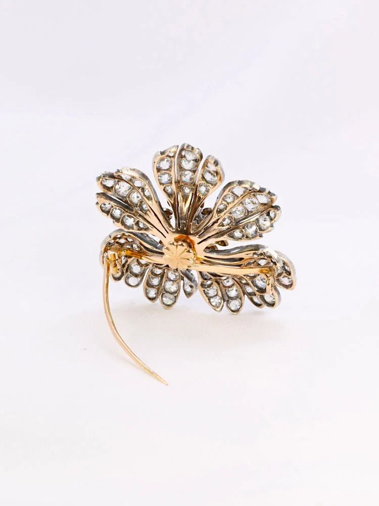 Broche fleur ancienne or argent diamants taille ancienne - Castafiore