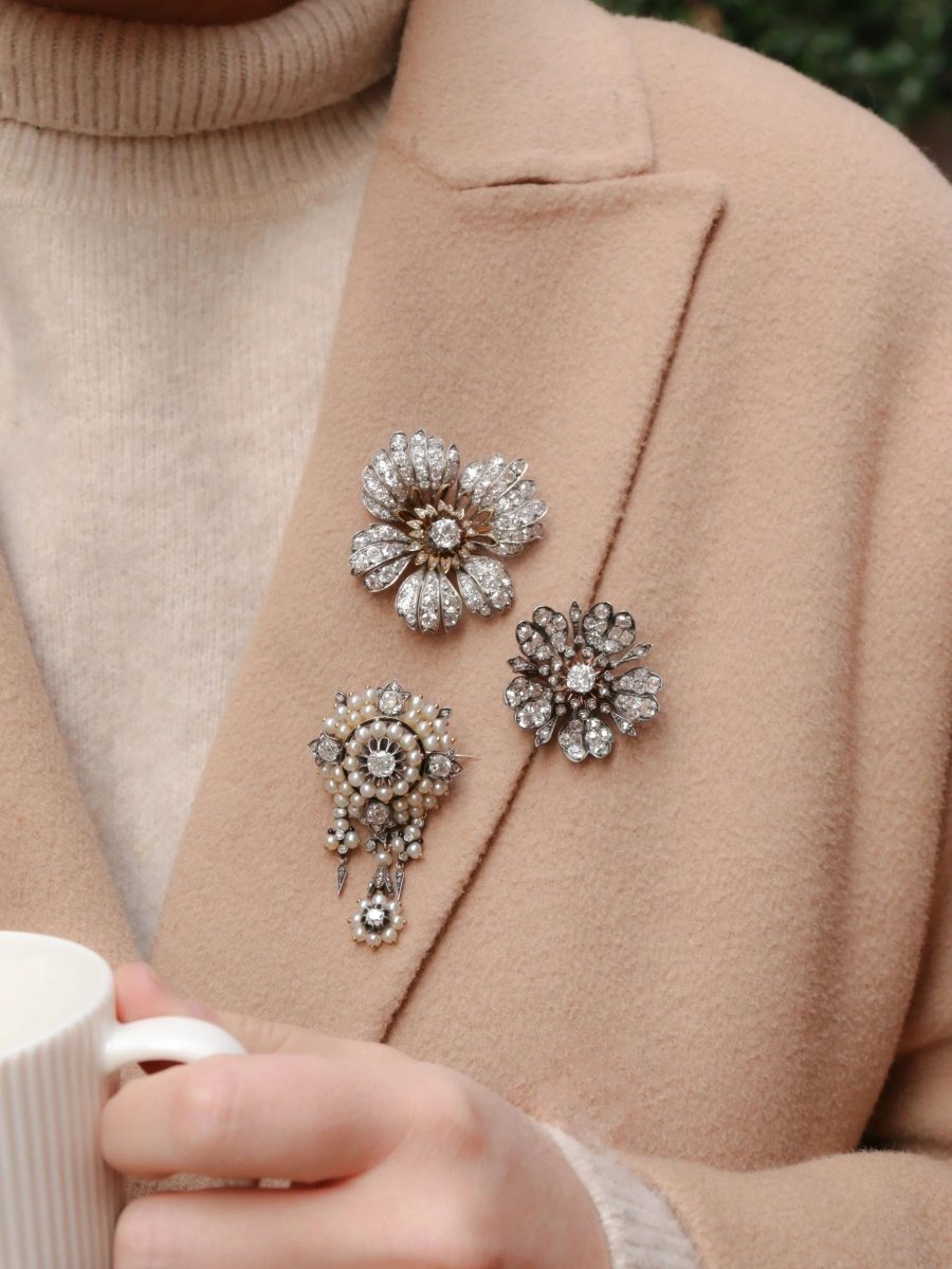 Broche fleur ancienne or argent diamants taille ancienne - Castafiore