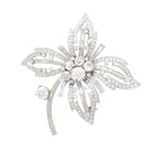 Broche "Fleur" platine, or blanc et diamants - Castafiore