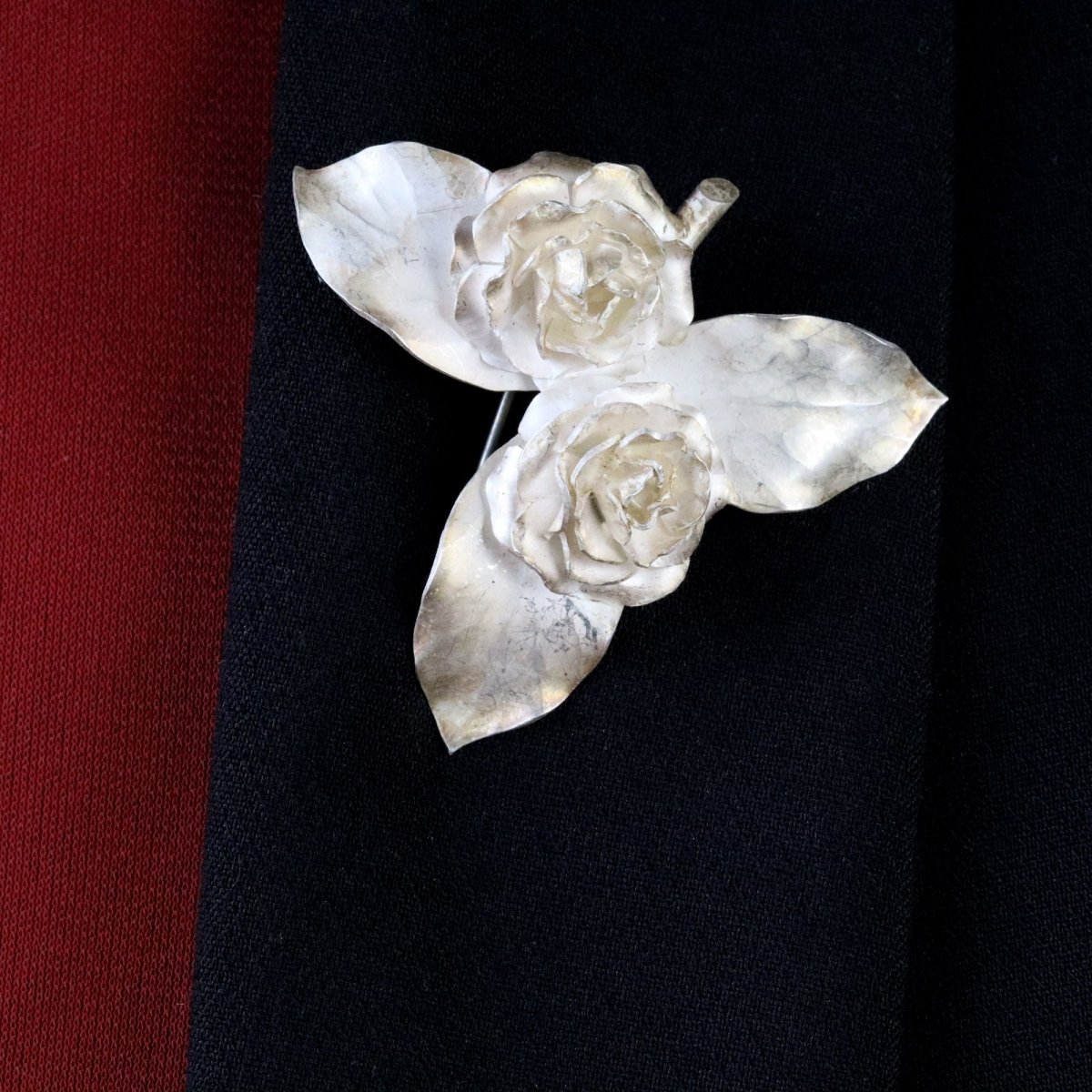 Broche GEORGES RENÉE LECOMTE boutons de rose en argent - Castafiore