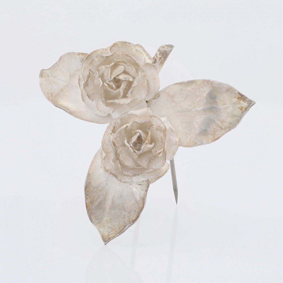 Broche GEORGES RENÉE LECOMTE boutons de rose en argent - Castafiore