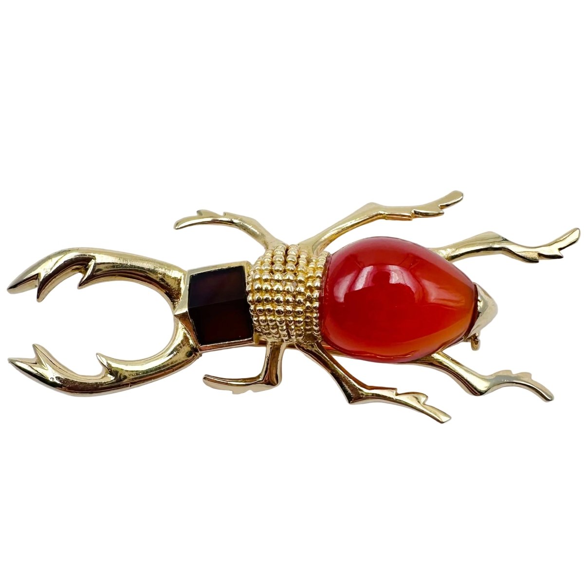 Broche HERMÈS "Scarabée" en or jaune, cornaline et agate - Castafiore