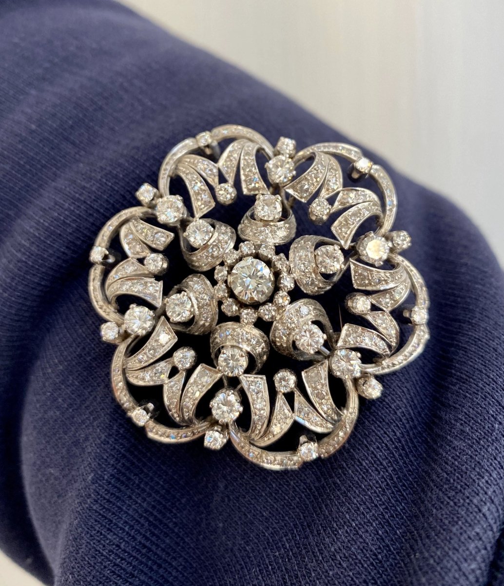 Broche à fleurs en filigrane d'argent italien 800 avec corail véritable Broche à fleurs en filigrane d'argent italien 800 avec corail véritable