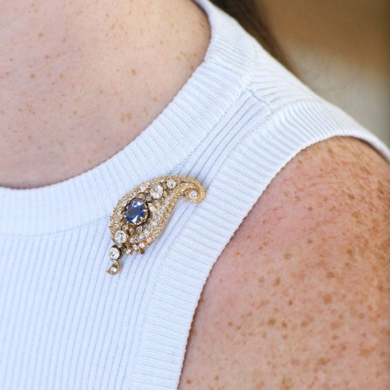 Broche motif cachemire diamants et saphir - Castafiore