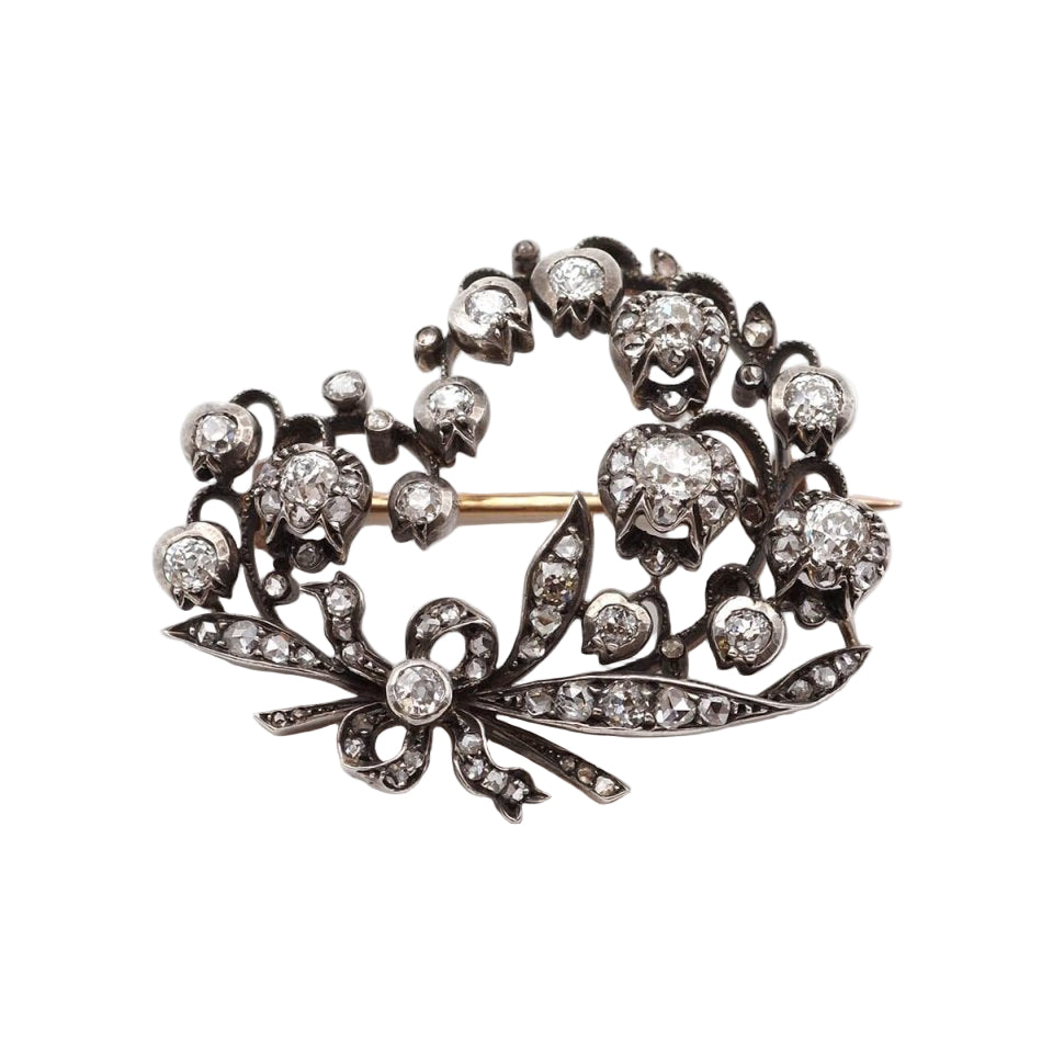 Broche Muguet ancienne en or jaune et argent avec diamants - Castafiore