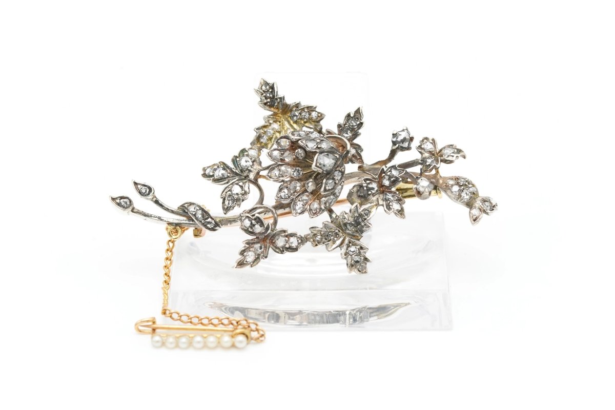 Broche Napoléon III en or jaune, argent, perles et diamants - Castafiore